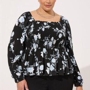 Torrid Women's Plus Size Smocked Bodice Blue & Black Floral Blouse Size 6 6X New